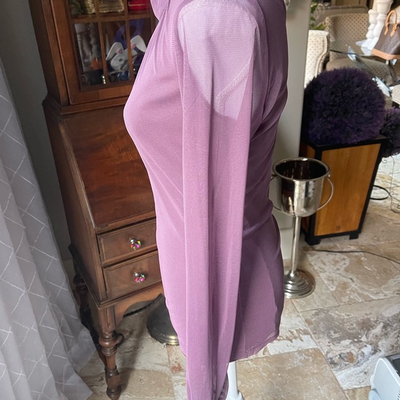 This mauve Bedo blouse screams feminine … NWOT …Size Small and Smoke free home … - Picture 3 of 4